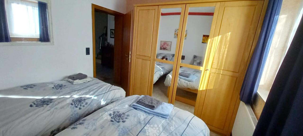 A Large Fully Furnished Private Apartment Linz am Rhein Exteriör bild