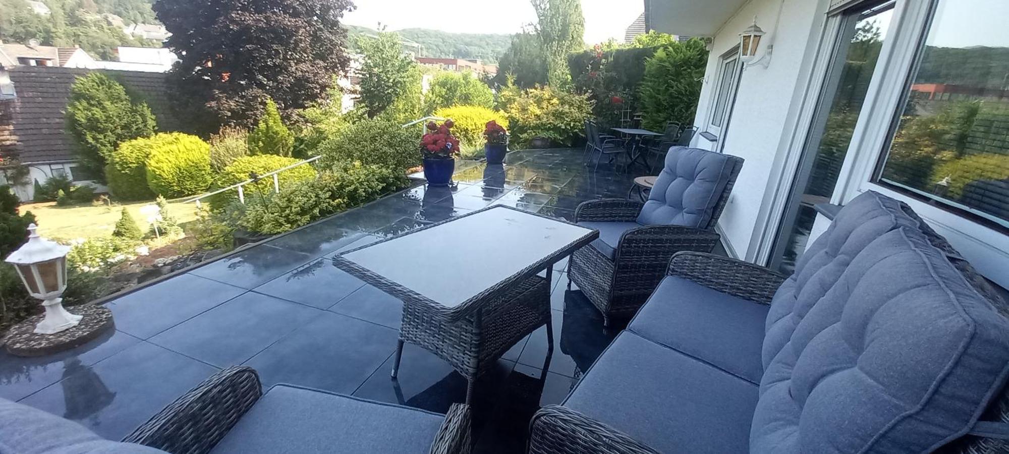 A Large Fully Furnished Private Apartment Linz am Rhein Exteriör bild