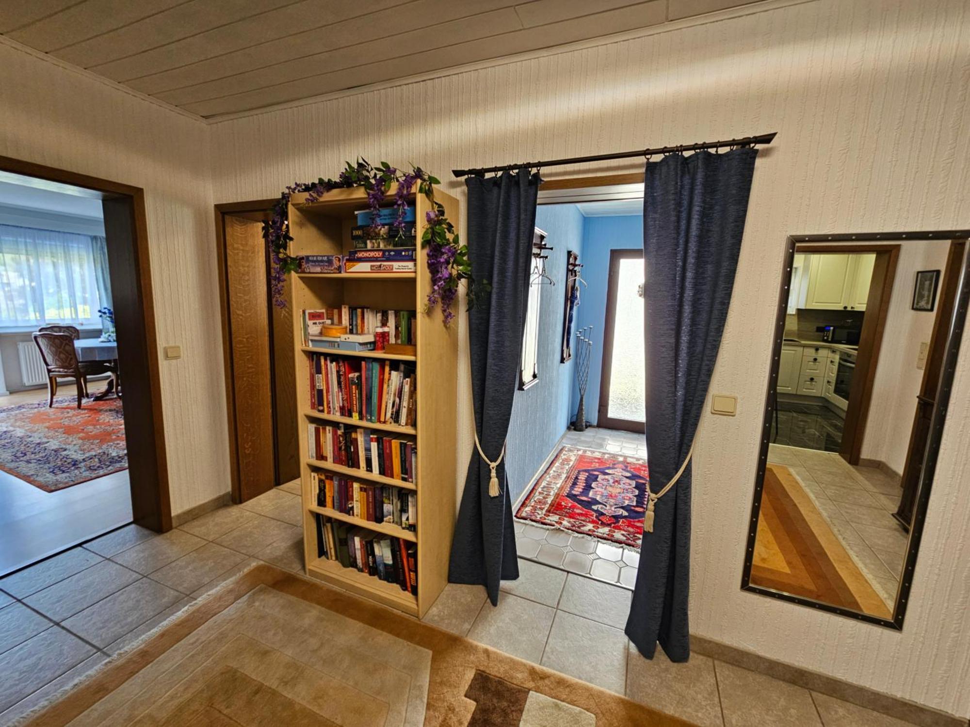 A Large Fully Furnished Private Apartment Linz am Rhein Exteriör bild